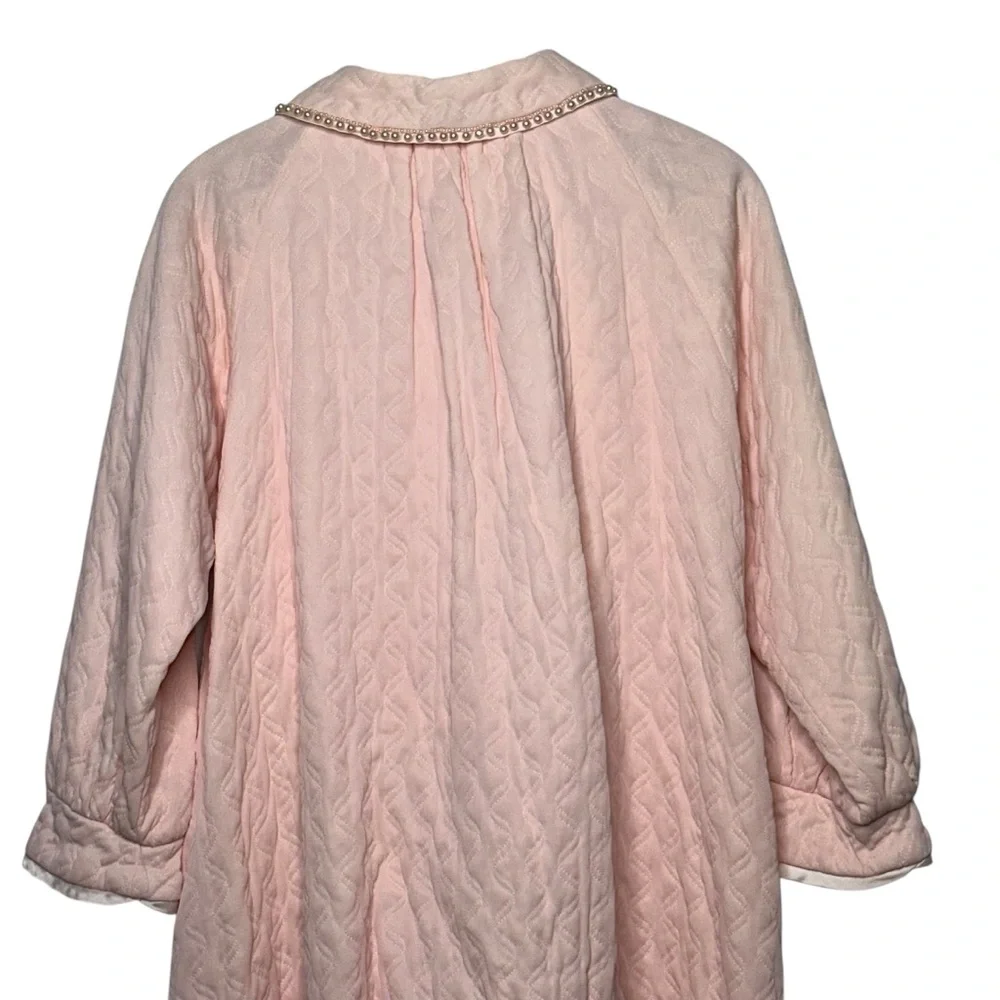 Vintage Hedy Weitz 50s Baby Pink Quilted Button Down Pearl Collar Robe